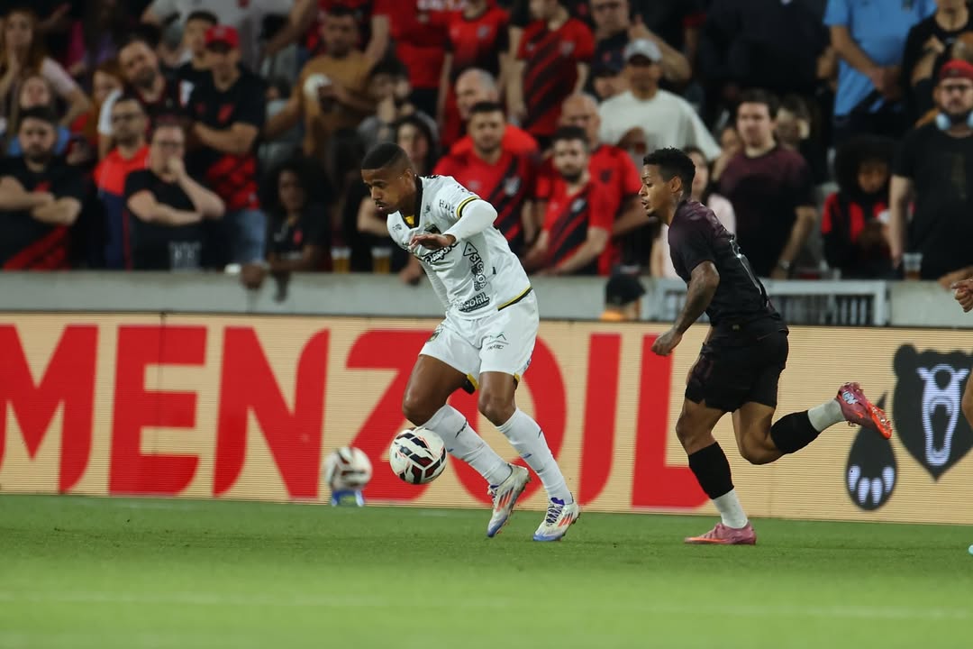 Voltaço não conseguiu permanecer na Série B após conquistar acesso no ano passado -