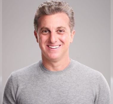 Imagem - Luciano Huck surpreende em Belém ao propor troca de carro antigo por modelo elétrico