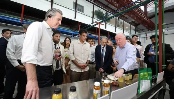 Governador da Califórnia visita Parque de Bioeconomia e Inovação em Belém durante a COP30