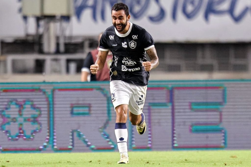 Marcelinho pode desfalcar o Leão -