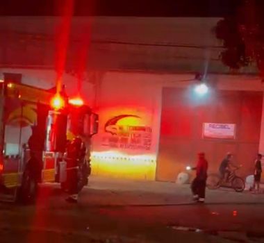 Imagem - Vídeo: princípio de incêndio é registrado no galpão de empresa em Ananindeua