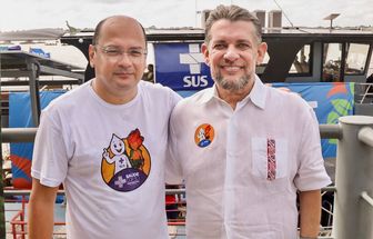 Barqueata pelos rios de Belém reúne autoridades