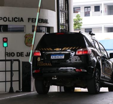 Imagem - PF mira funcionários da Caixa em operação que apura fraudes no FGTS de jogadores de futebol