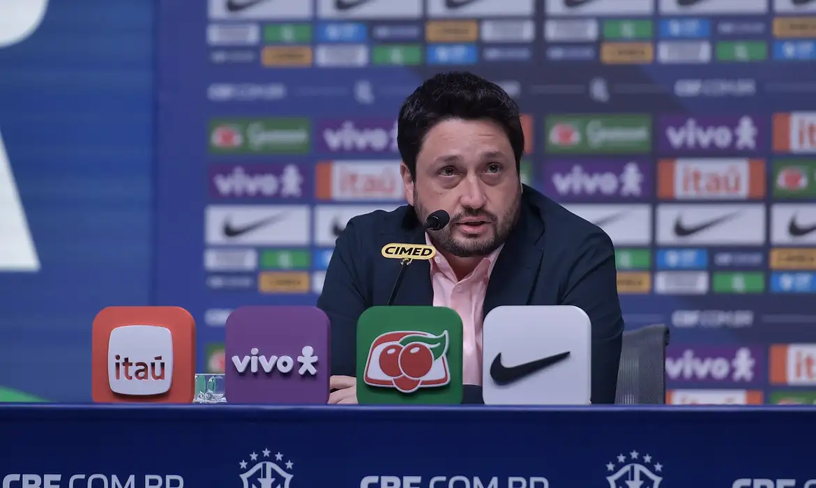 Arthur Elias, técnico da seleção brasileira feminina -