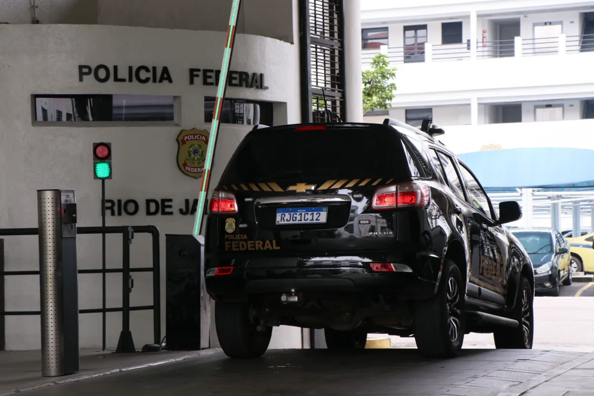 PF mira funcionários da Caixa em operação que apura fraudes no FGTS de jogadores de futebol