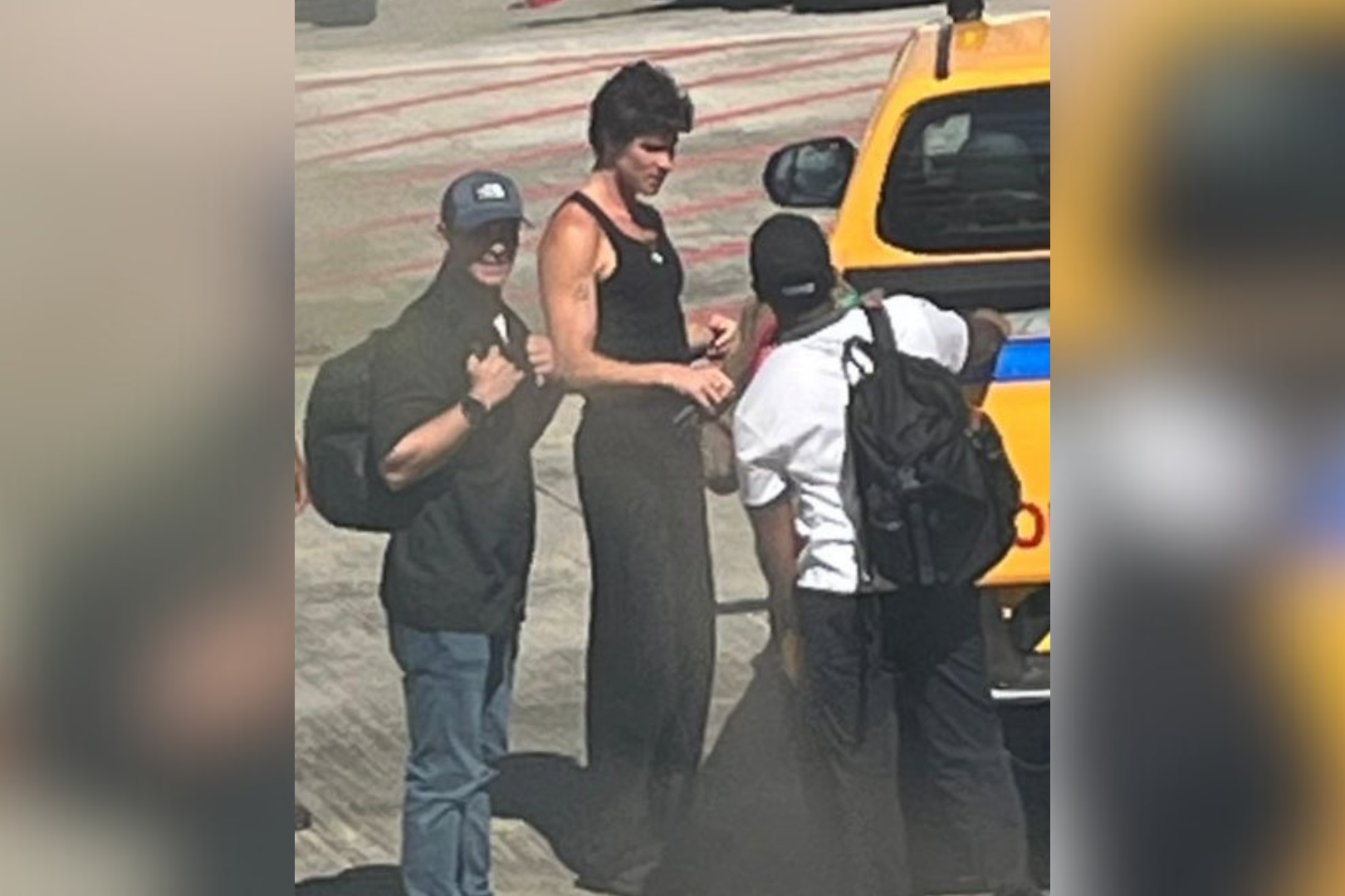 Shawn Mendes no aeroporto de Belém -