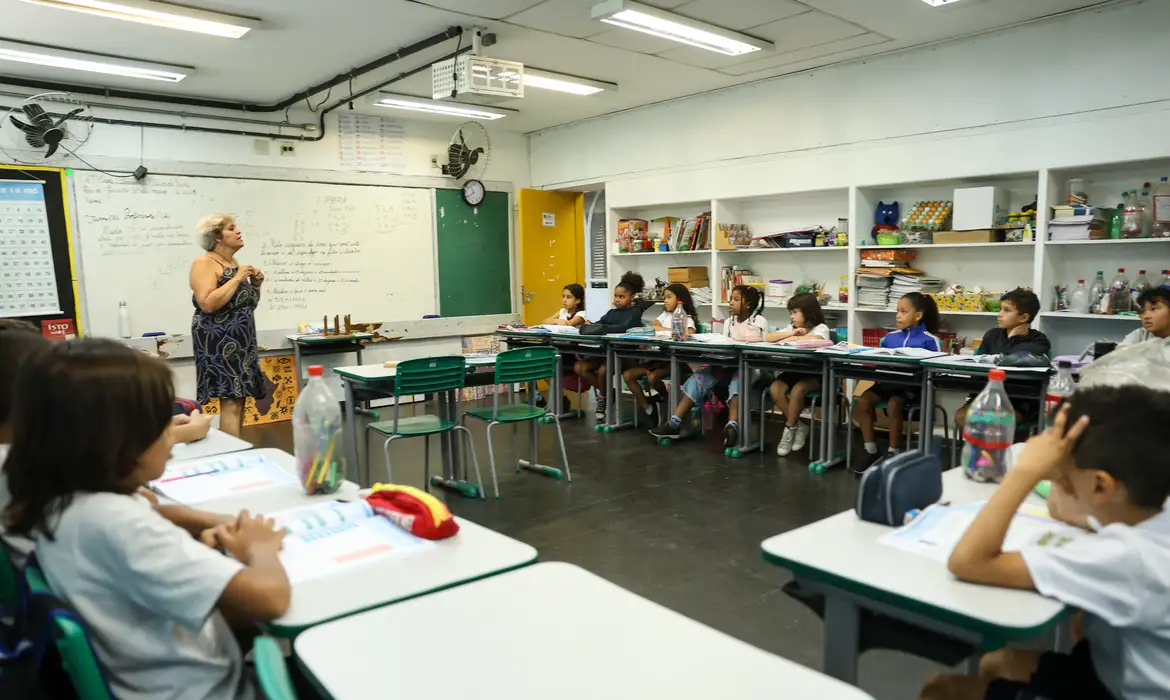 Imagem - Recreio e intervalo entre aulas integram jornada de trabalho de professores, decide STF