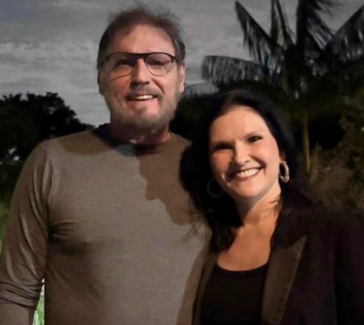 Arlindo Guimarães, com a esposa Cláudia Miralha, está focado em atender, com qualidade, a grande demanda da COP 30 que se realiza em Belém. Seus restaurantes andam lotados! 