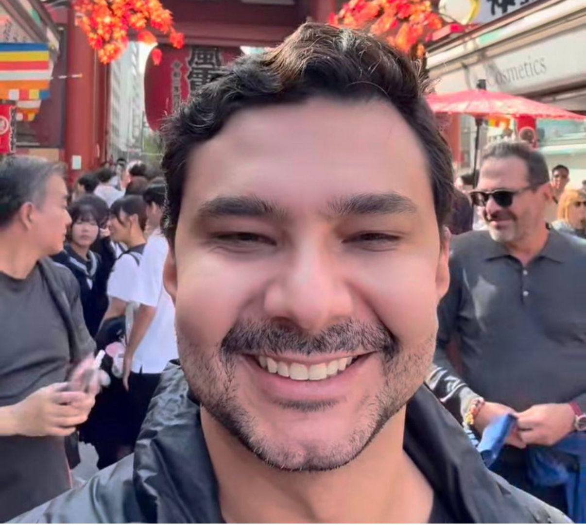 O cirurgião plástico Franklin Rocha, em recente viagem ao Japão, onde foi palestrante num importante congresso sobre fissuras, não perdeu a oportunidade de conhecer o Sensoji Temple Asakusa Kannon-Do, em Kyoto. 