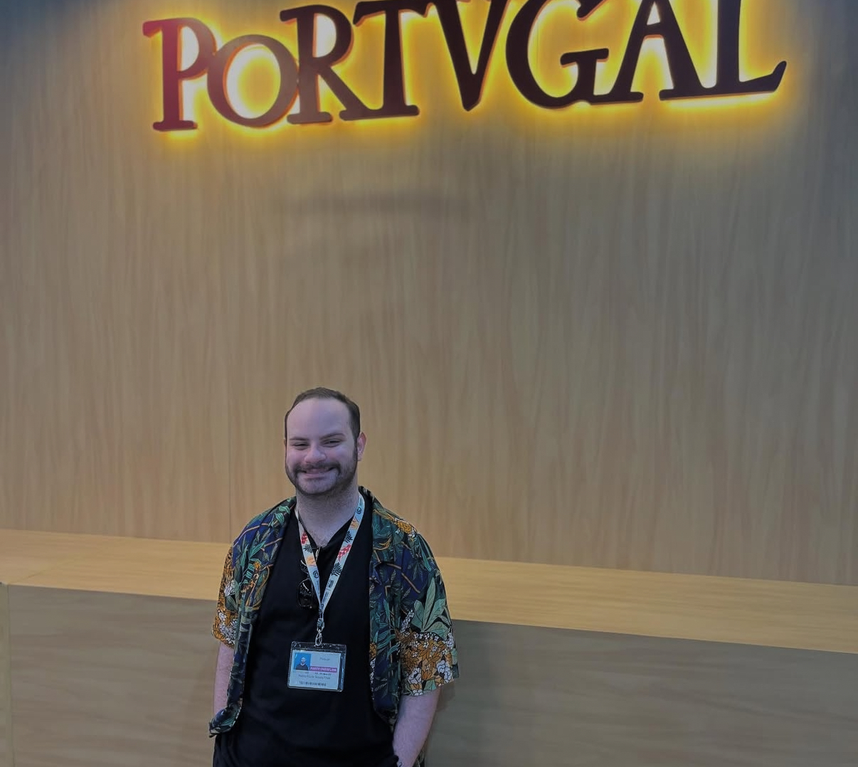 Pedro Paulo Frias levou a sua doceira portuguesa Lisboeta à COP, ao stand de Portugal, na Blue Zone. Seus pastéis de Belém com recheio de cupuaçu e outras maravilhas não chegam pra quem quer. 
