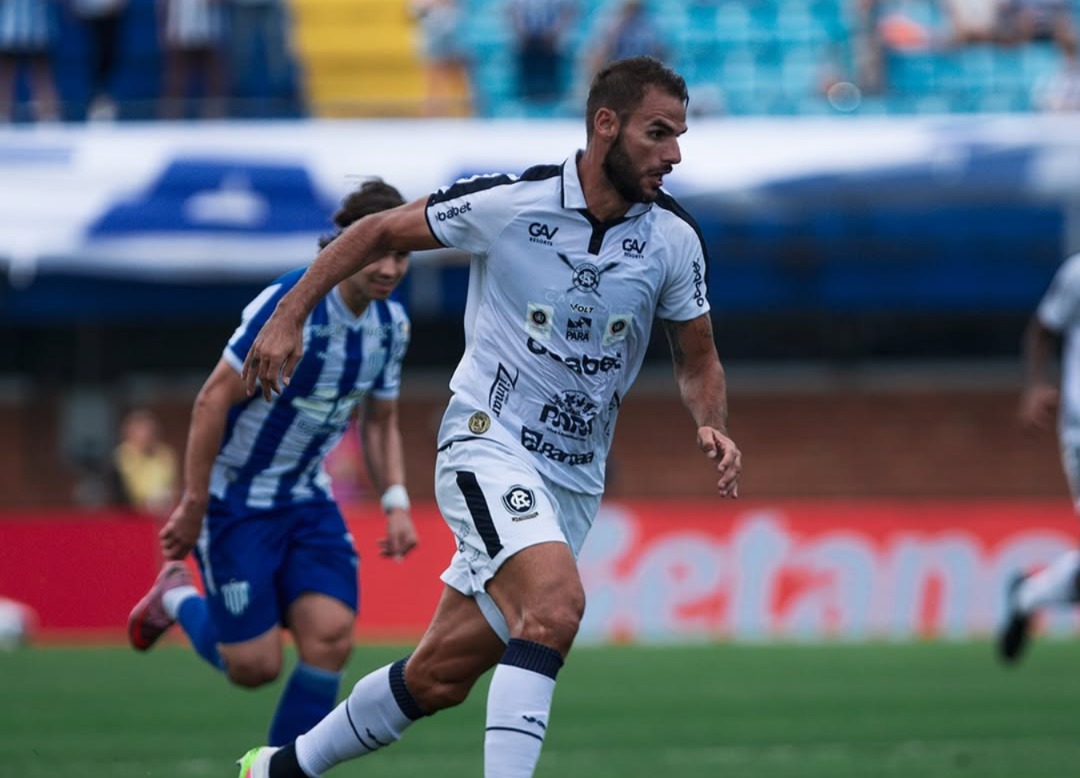 Avaí foi superior durante todo o jogo na Ressacada -