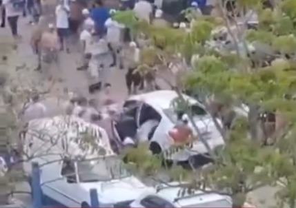 Um carro com torcedores do Remo teria sido alvo de agressões por parte de torcedores avaianos.