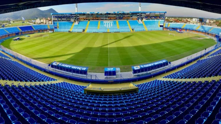 Estádio da Ressacada foi palco de cenas lamentáveis de preconceito -