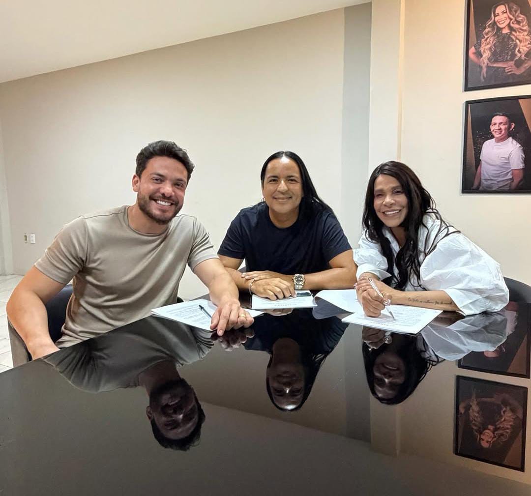 (A notícia foi dada nessa segunda-feira (17), por Wesley Safadão, que agenciará a dupla através da empresa de entretenimento Camarote Shows.)