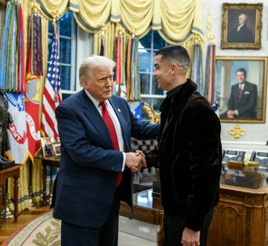 Imagem - Cristiano Ronaldo se encontra com Donald Trump em visita à Casa Branca