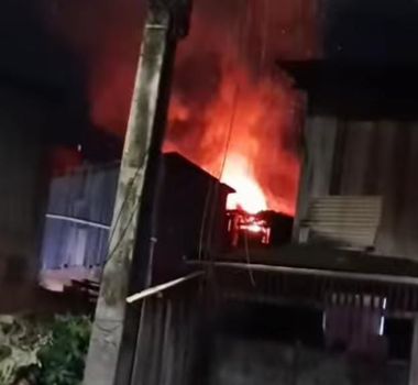 Imagem - Incêndio destrói casa no bairro do Guamá, em Belém