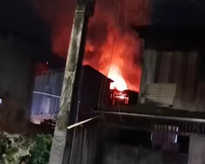 Casa foi destruída por completo -