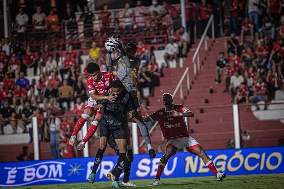 Imagem - Em jogo adiantado da última rodada, Vila Nova arranca empate com Volta Redonda
