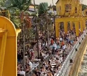 Imagem - Participantes lotam a Estação das Docas após incêndio na COP30,  em Belém; assista