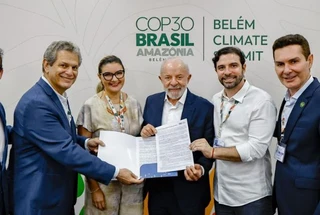 Lula recebe carta de prefeitos e é cobrado por mais protagonismo dos municípios na COP30
