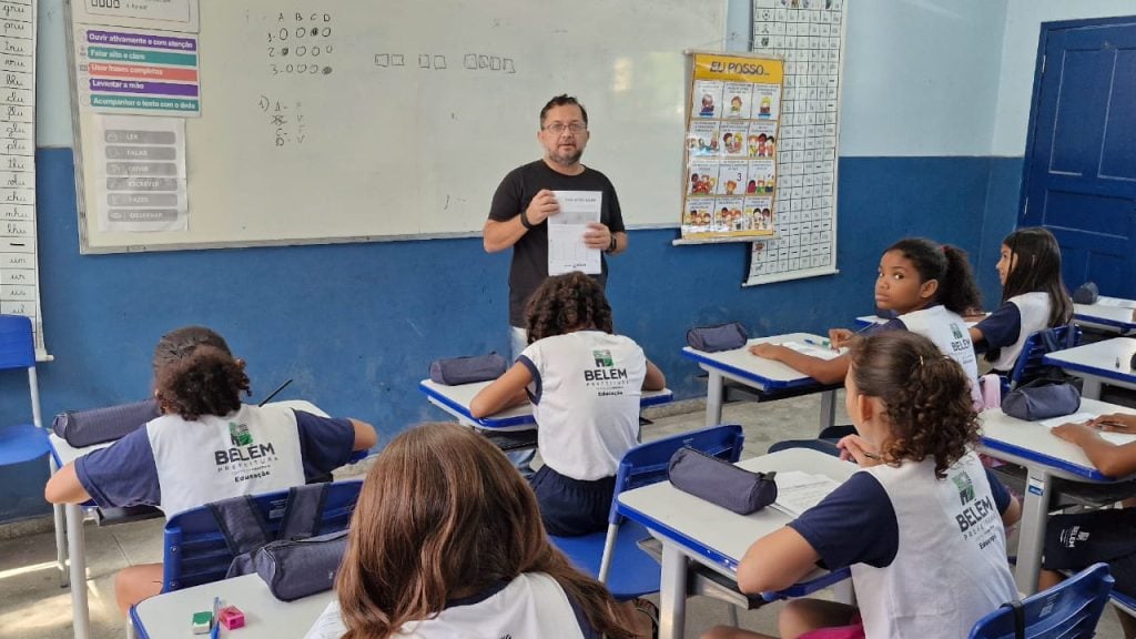 Imagem - Estudantes da Rede Municipal de Ensino retornam às aulas após a COP30 em Belém