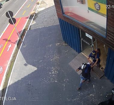 Imagem - Loja oficial do Remo sofre assalto neste sábado (22); ação foi registrada em vídeo