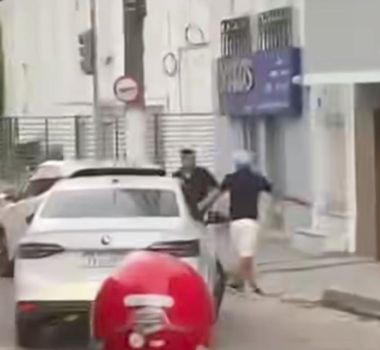 Imagem - Mulher é disputada por dois homens na saída de casa noturna em Belém