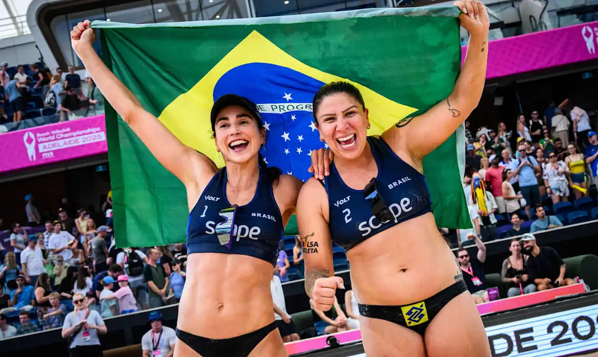 Imagem - Carol Soberg e Rebecca faturam bronze no Mundial de vôlei de praia