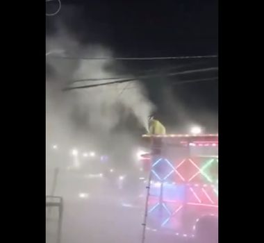 Imagem - Integrantes da Carreta Furacão apagam princípio de incêndio na Nova Doca