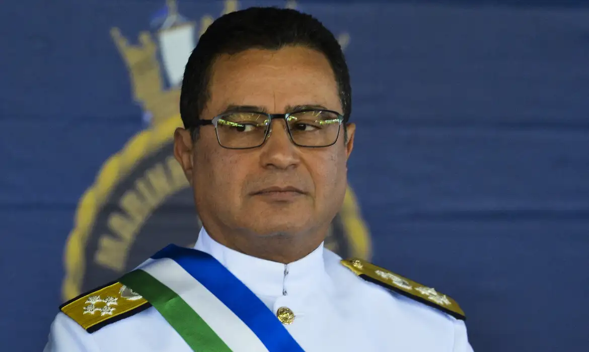 Ex-comandante da Marinha, Almir Garnier foi preso em Brasília -