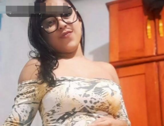 Mulher foi morta a tiros na garagem de uma residência localizada no bairro do Paar, em Ananindeua.