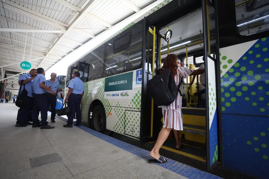 O BRT Metropolitano avança com a implantação gradual de novas linhas.