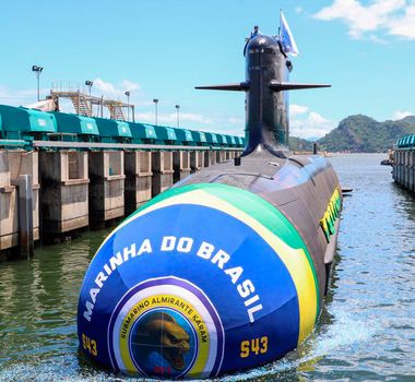 Imagem - Marinha lança quarto submarino construído no Brasil; assista