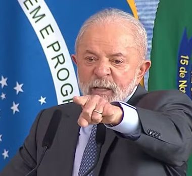 Imagem - 'Vagabundo que bate em mulher não precisa votar em mim', diz Lula ao falar de feminicídio