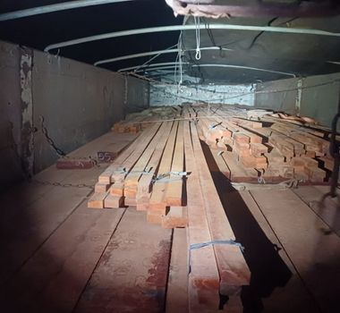 Imagem - Madeira serrada transportada ilegalmente é apreendida pela PRF no Pará