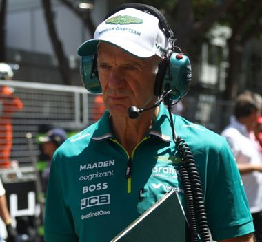Imagem - Aston Martin oficializa Adrian Newey como novo chefe de equipe para 2026 na F1