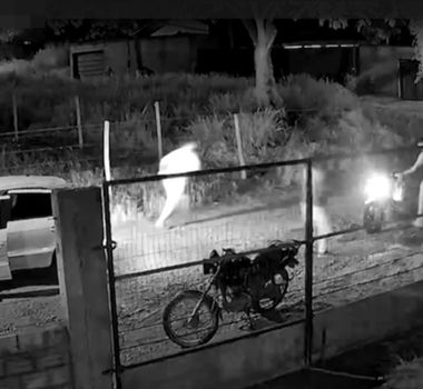 Imagem - Vídeo: duas pessoas morrem e uma fica ferida após ataque a tiros em casa no Pará