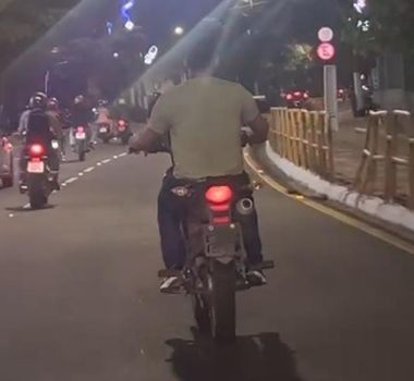 Imagem - Motociclista é flagrado trafegando sem capacete e sem placa na Almirante Barroso, em Belém