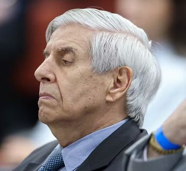 Imagem - PGR defende prisão domiciliar para Augusto Heleno após general alegar Alzheimer