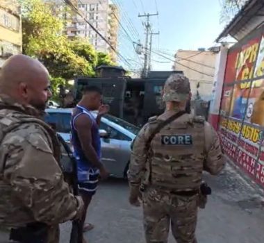 Imagem - Polícia desmantela esquema que vendia gás a R$ 300 sob domínio do CV no Complexo do Lins