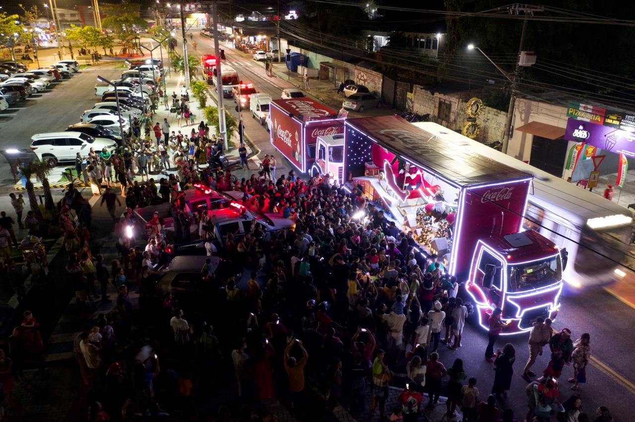 Belém e cidades da Região Metropolitana recebem o tradicional desfile com Papai Noel e Mamãe Noel em dezembro