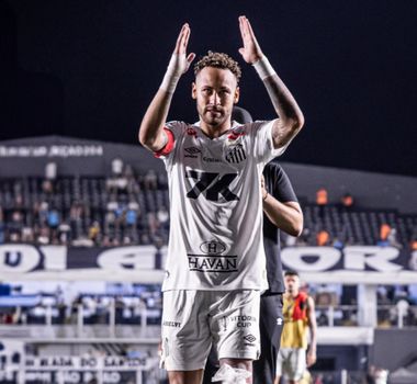 Imagem - Neymar marca golaço no retorno ao Santos e mantém viva a luta contra o rebaixamento