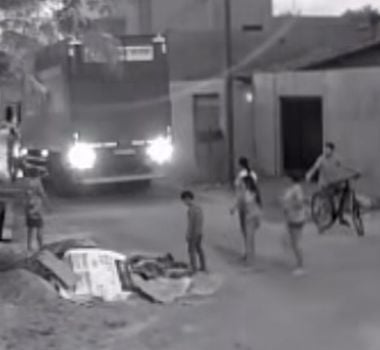 Imagem - Vídeo: garoto de 8 anos morre atropelado por caminhão em Marabá