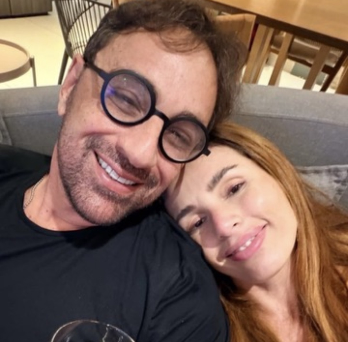 Débora e Jefferson Goldenberg festejam a aprovação do primogênito João, em Direito, no vestibular do Cesupa.