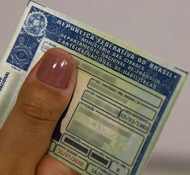 Imagem - Câmara aprova projeto que estende para 60 dias a validade da CNH vencida