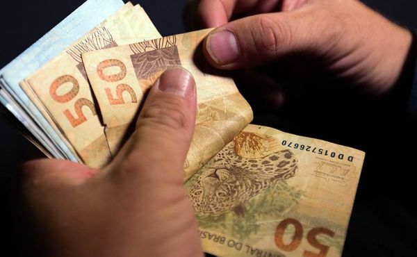 Governo diminui previsão do salário mínimo de 2026 para R$ 1.627