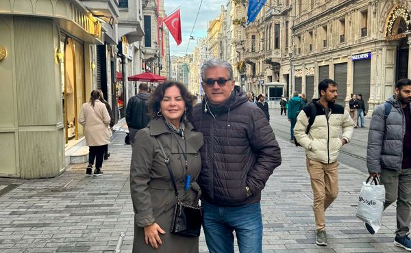 Antonio Rezende e Tiana Menezes em famtur na Turquia