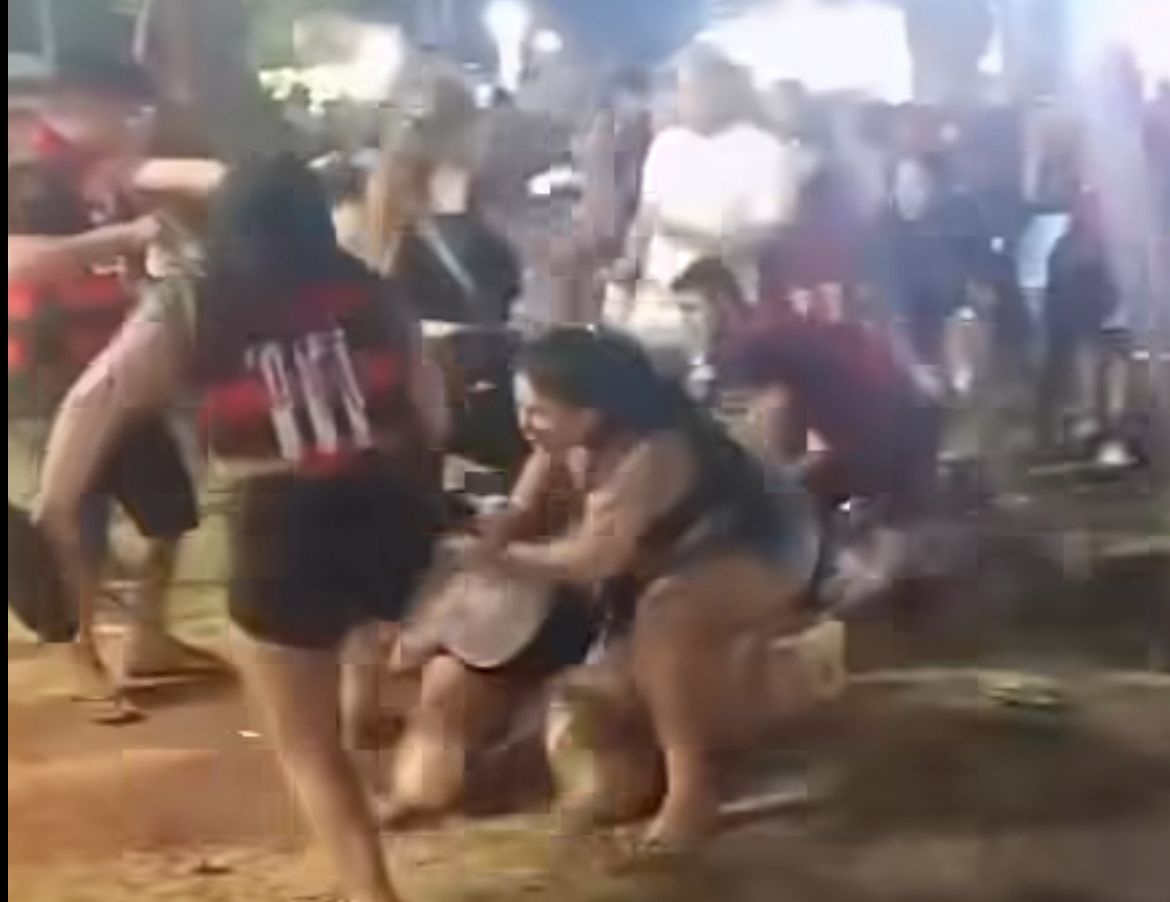 Confusão aconteceu na Praça das Bandeiras - 