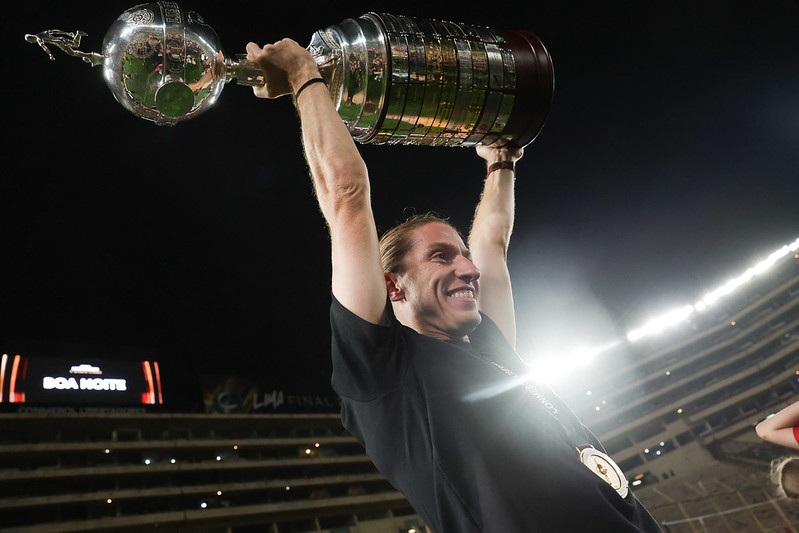 Filipe conquistou a Libertadores como jogador e como técnico - 