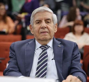 Imagem - Moraes manda general Heleno passar por perícia médica em 15 dias